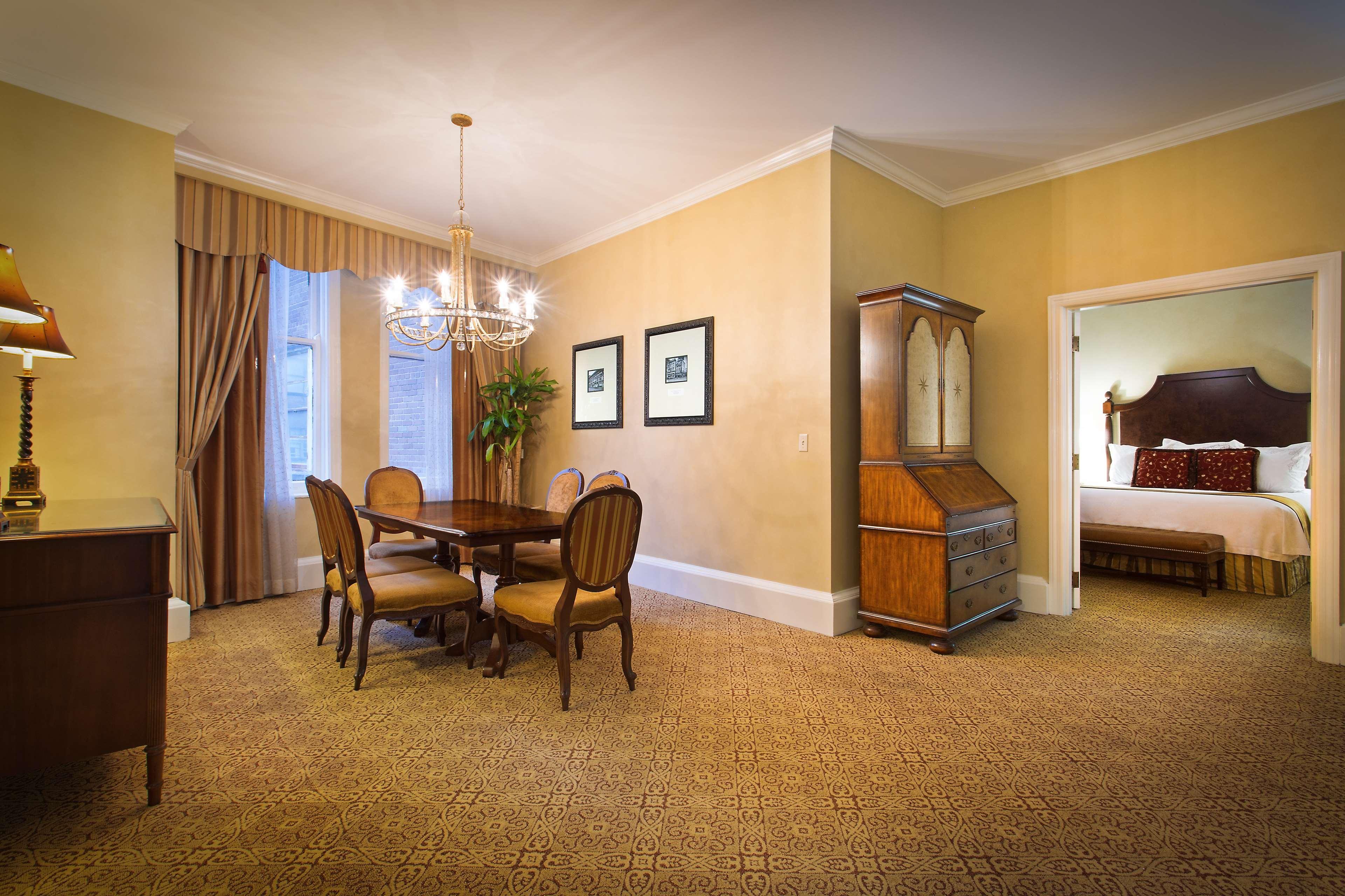 The Roosevelt Hotel New Orleans - Waldorf Astoria Hotels & Resorts Екстериор снимка