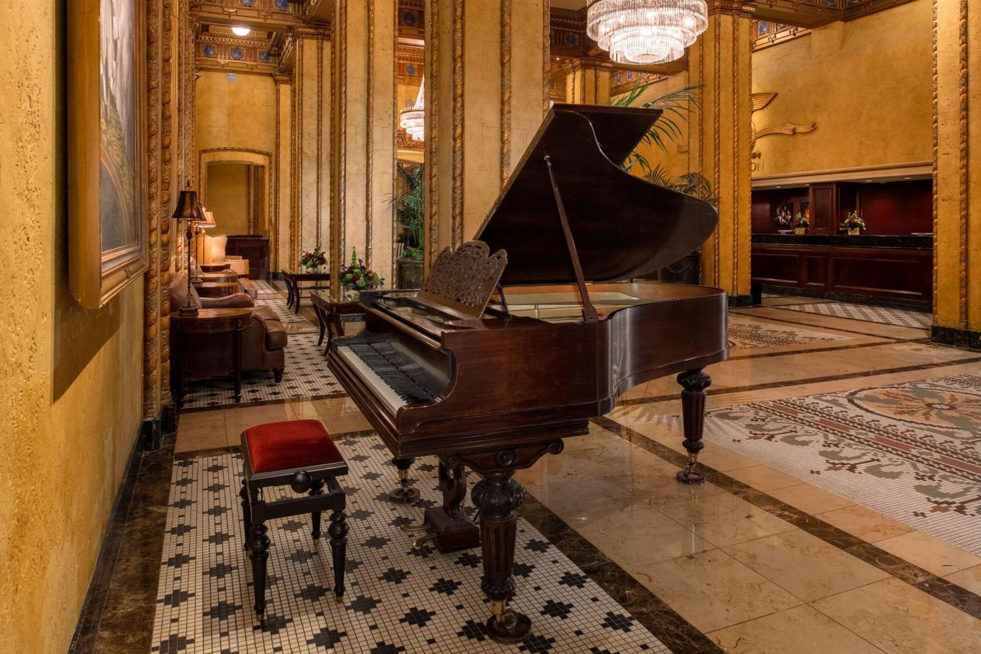 The Roosevelt Hotel New Orleans - Waldorf Astoria Hotels & Resorts Екстериор снимка