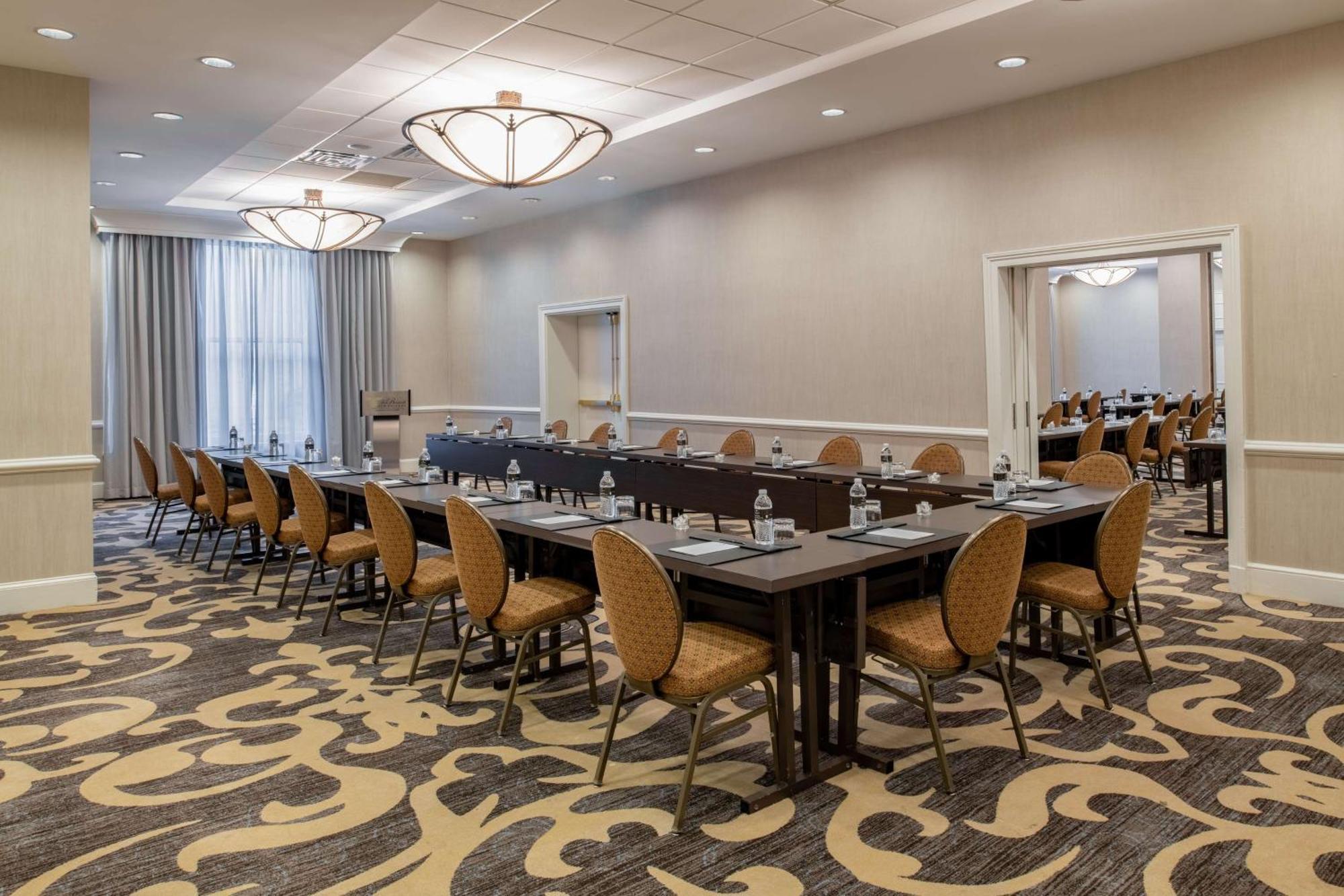The Roosevelt Hotel New Orleans - Waldorf Astoria Hotels & Resorts Екстериор снимка