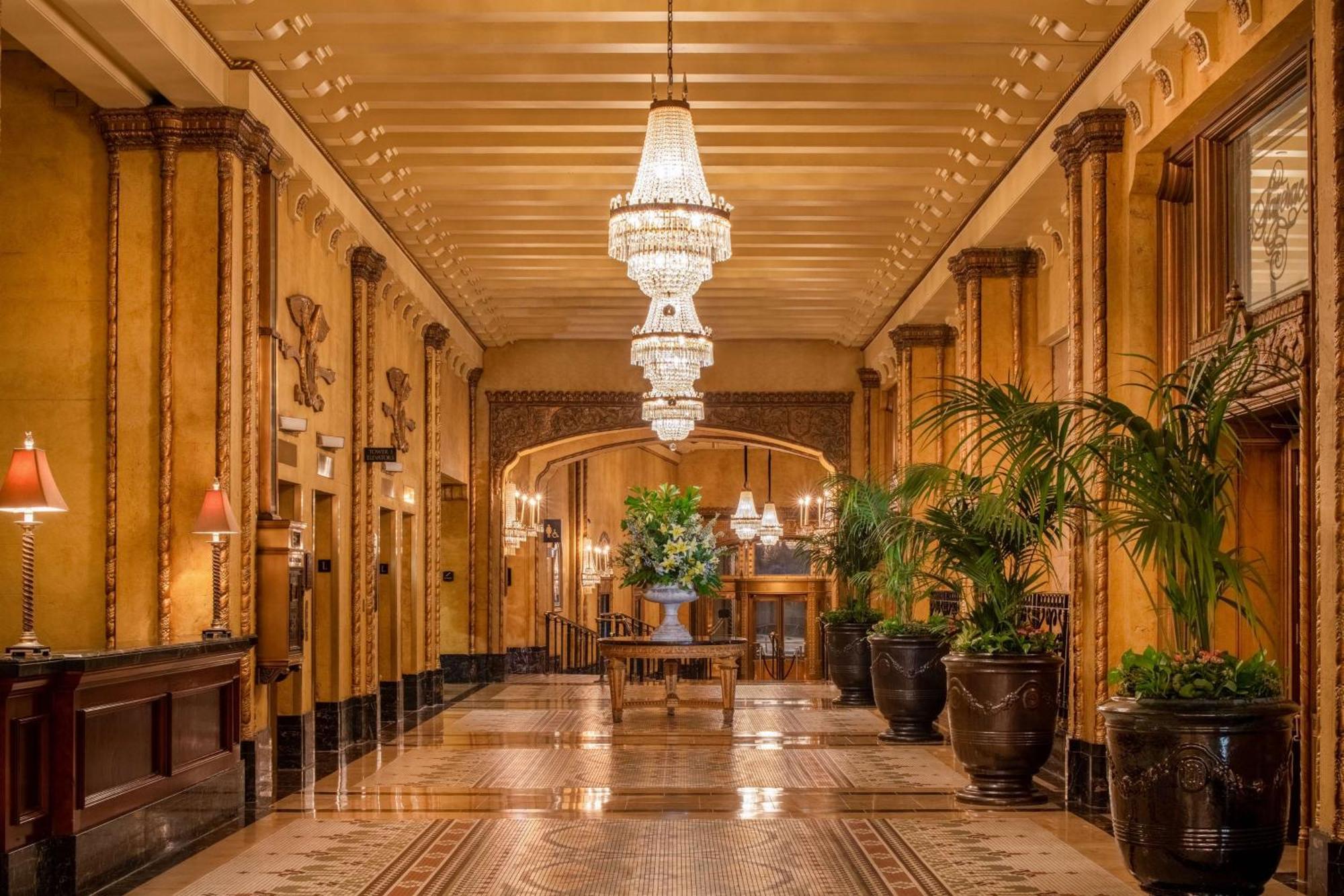 The Roosevelt Hotel New Orleans - Waldorf Astoria Hotels & Resorts Екстериор снимка